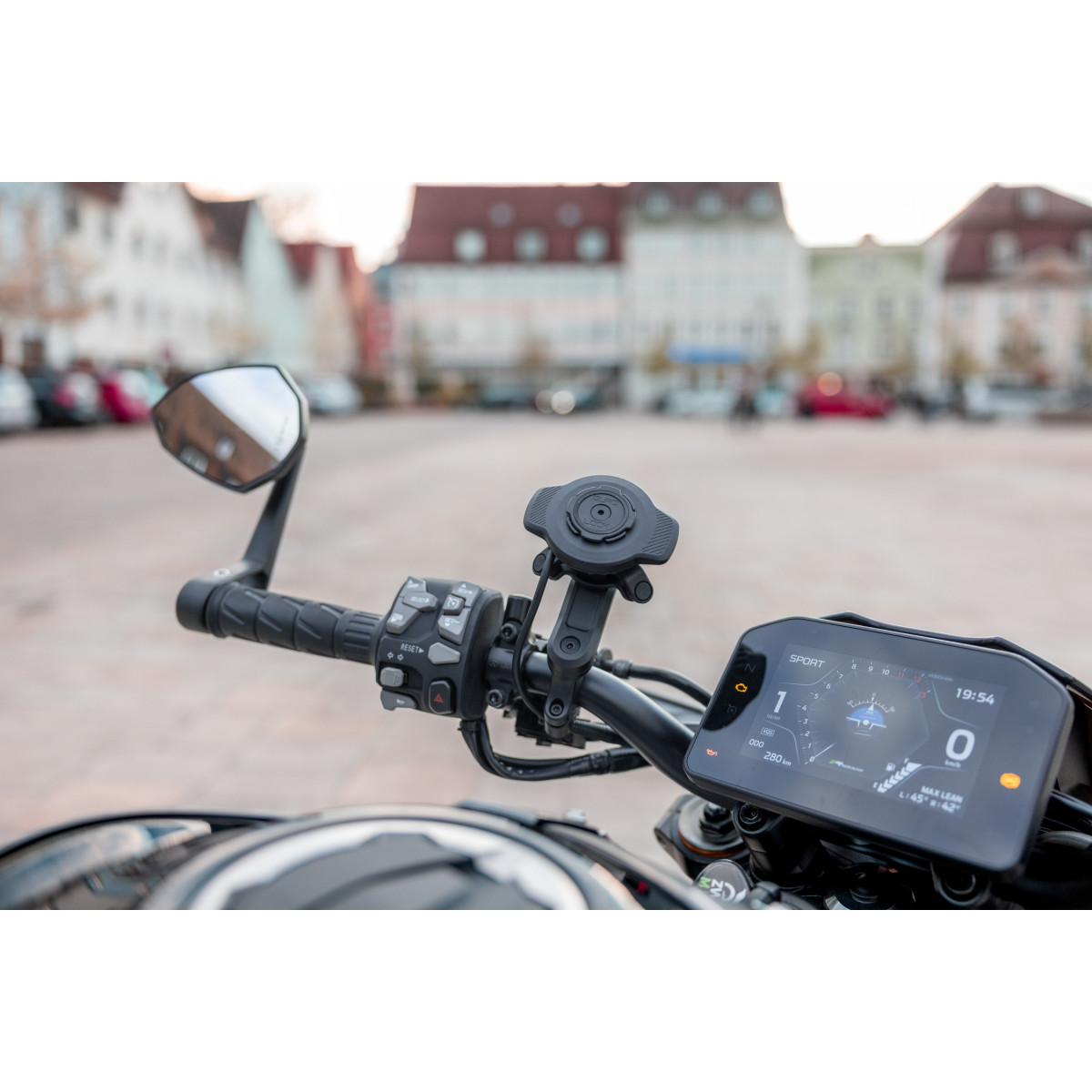 Quad Lock® USB Waterproof Wireless Charging Head | Velonova ®
